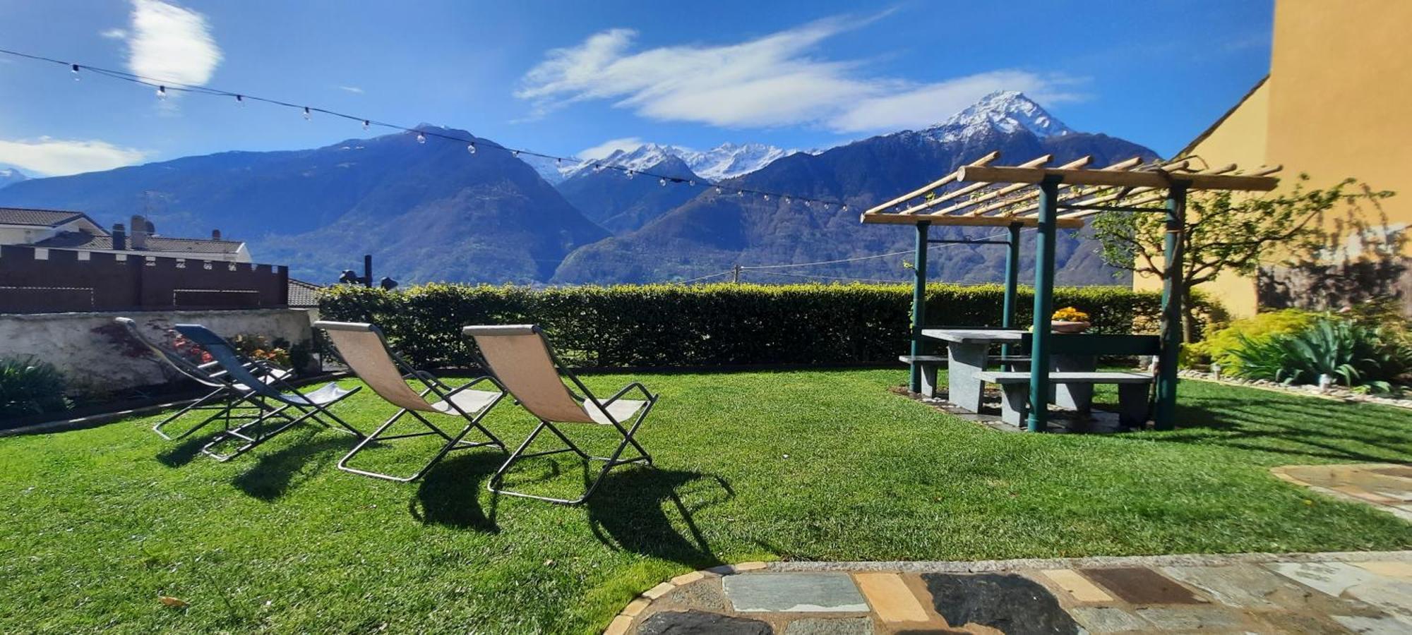 Appartamenti Monastero Dubino Esterno foto